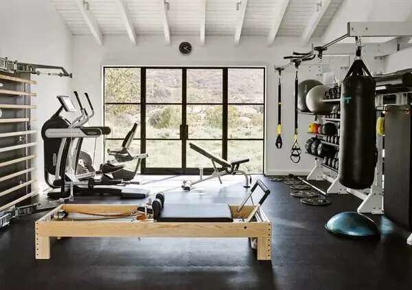 Elevate Your Workout: 4 Tips for Designing a Luxury Home Gym Experience